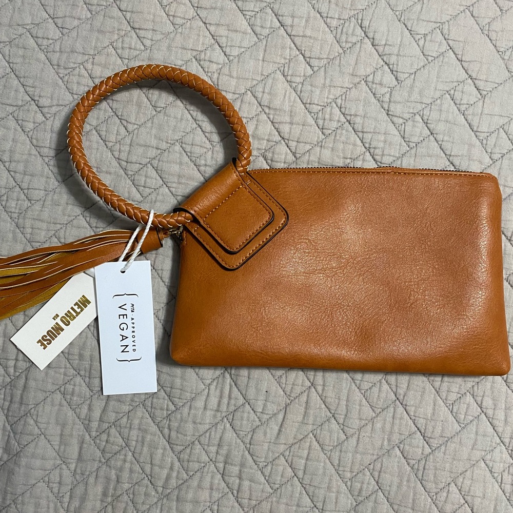 Wristlet-NWT